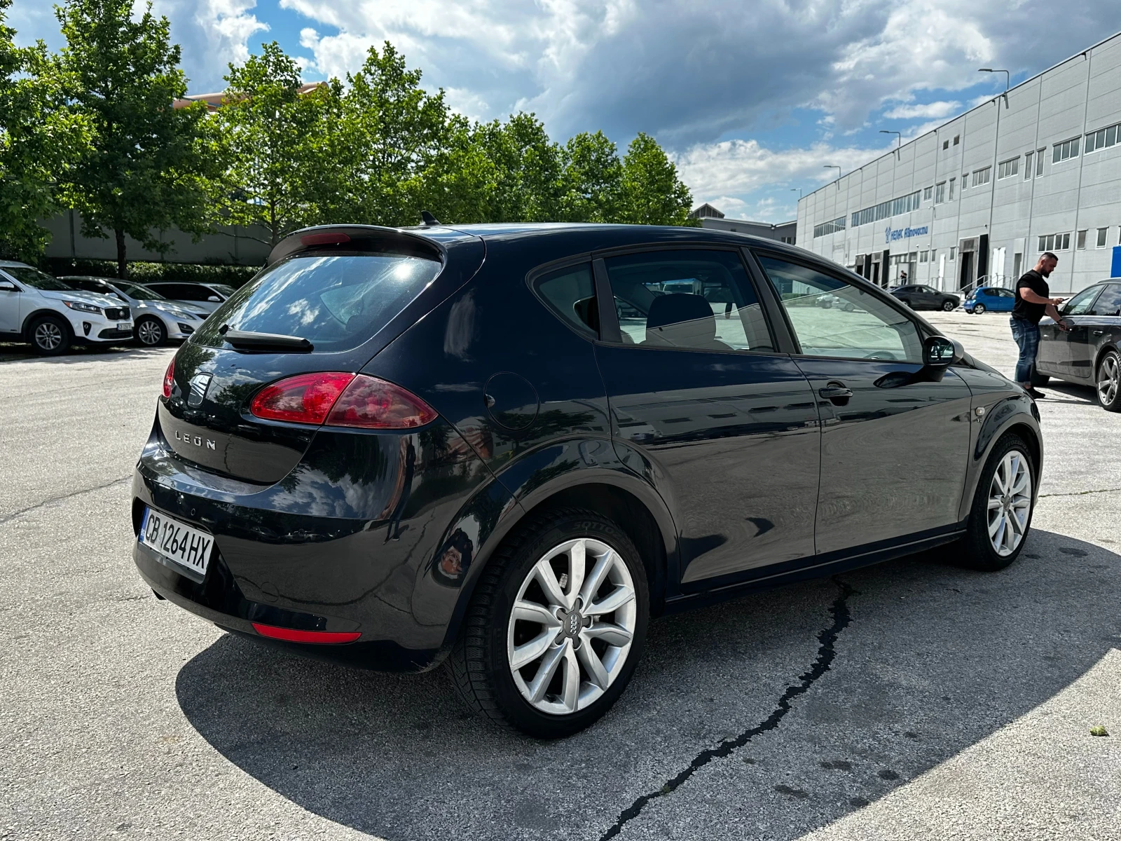 Seat Leon, снимка 4 - Автомобили и джипове - 54775946
