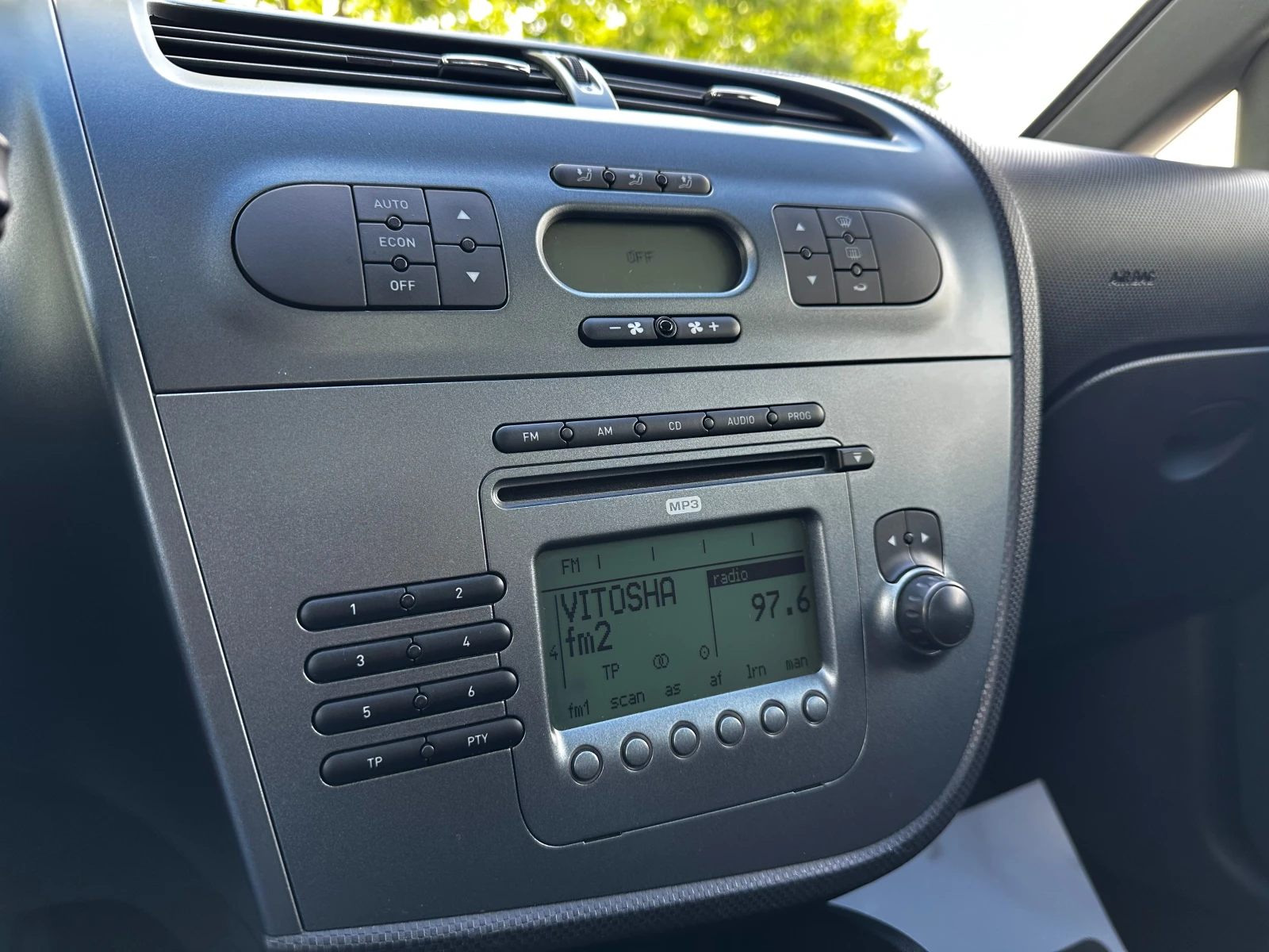 Seat Leon, снимка 13 - Автомобили и джипове - 54775946