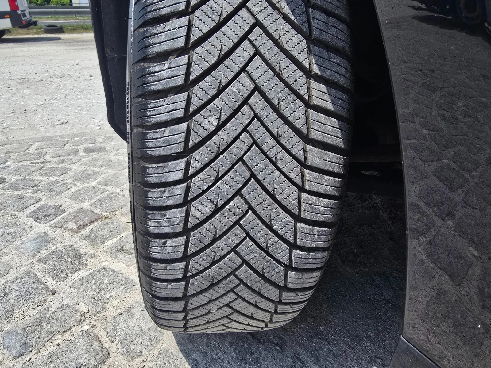 VW Passat 13г.2, 0-170к.с.6-скорости, снимка 15 - Автомобили и джипове - 54790150