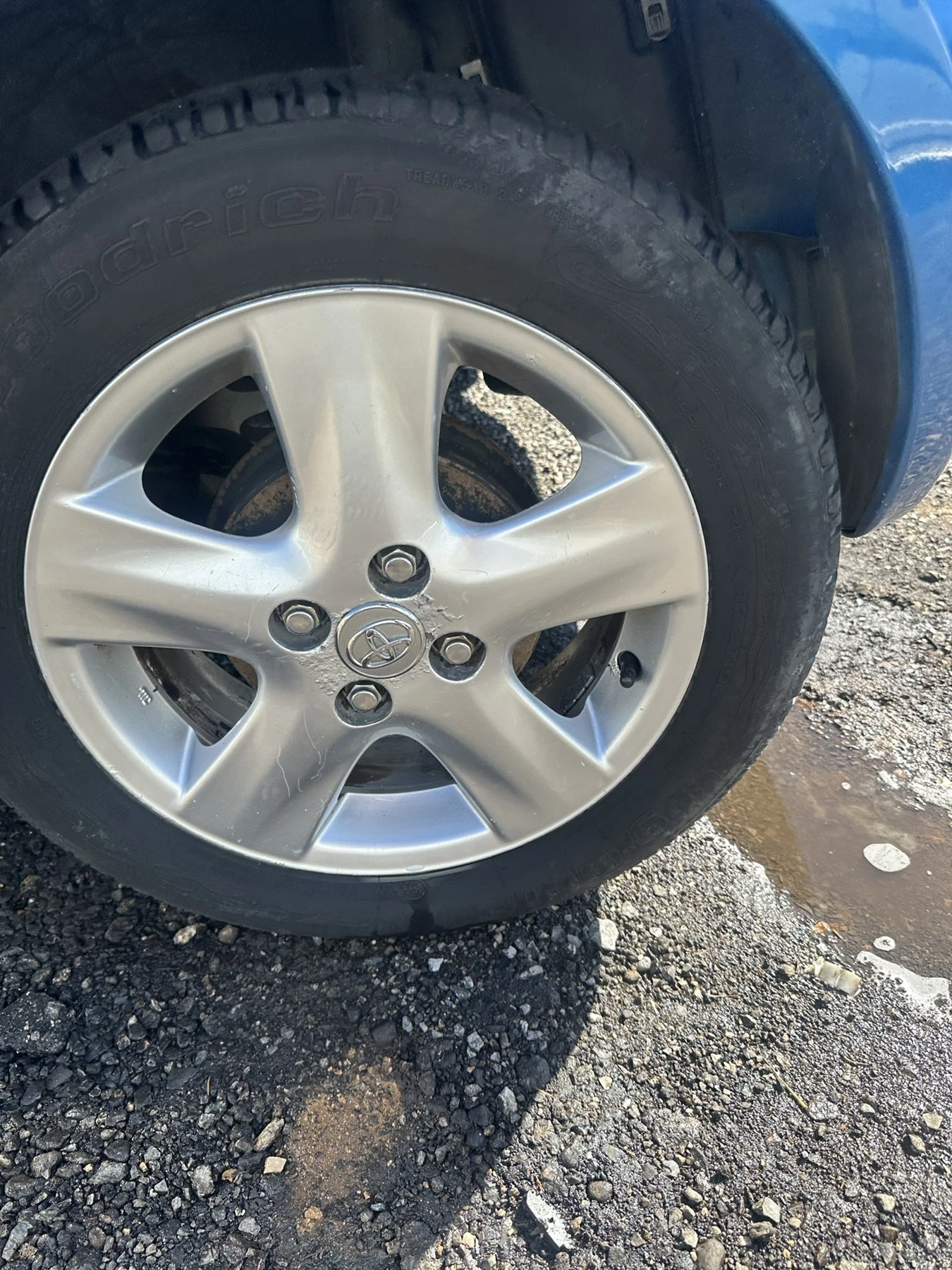 Toyota Yaris 1. 4 D-4D, 90 НА ЧАСТИ, снимка 8 - Автомобили и джипове - 54909277