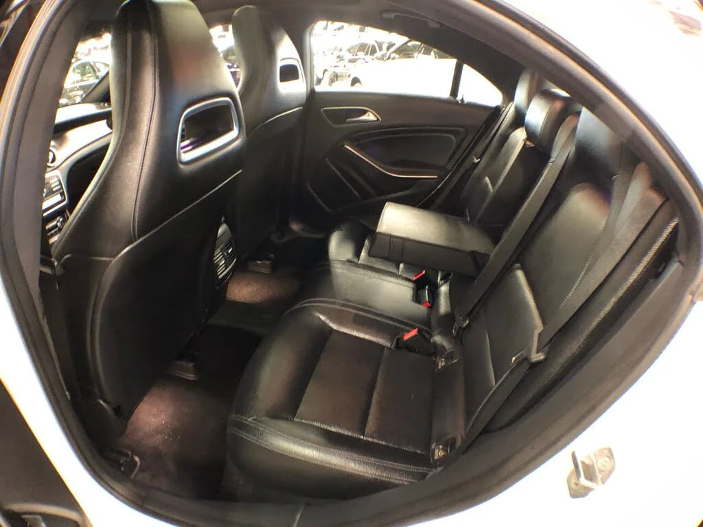 Mercedes-Benz CLA 250* 4MATIC* АвтоКредит* (ЦЕНА ДО БГ), снимка 14 - Автомобили и джипове - 54918062