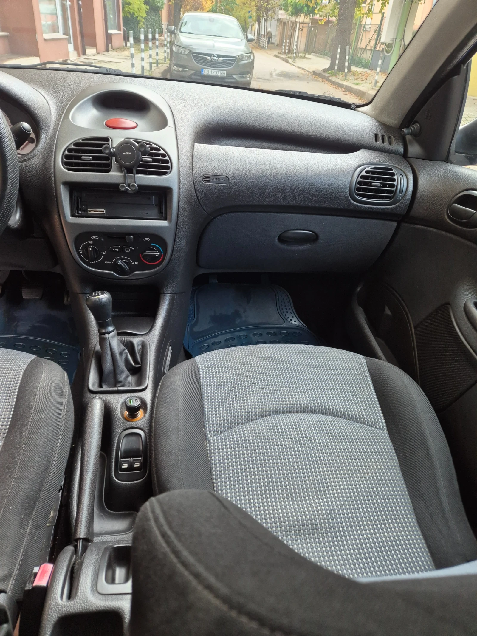 Peugeot 206, снимка 5 - Автомобили и джипове - 55063398