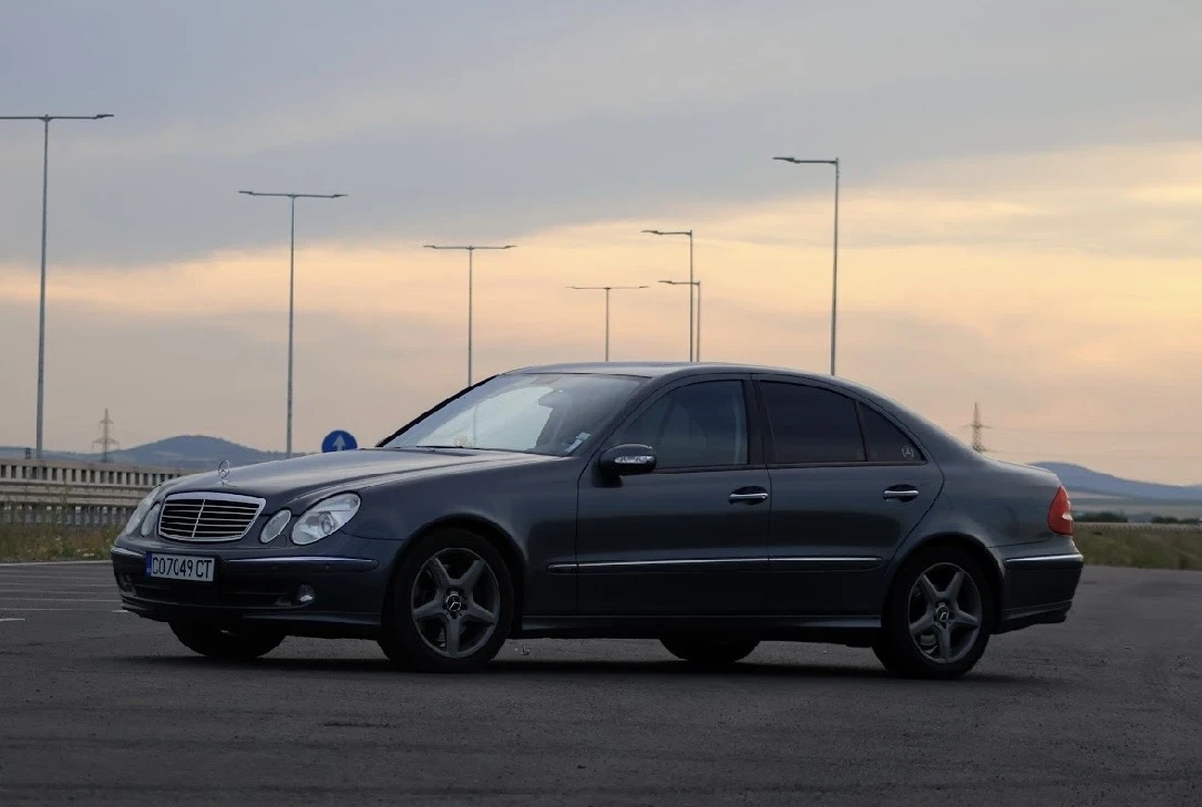 Mercedes-Benz E 280, снимка 2 - Автомобили и джипове - 55380939