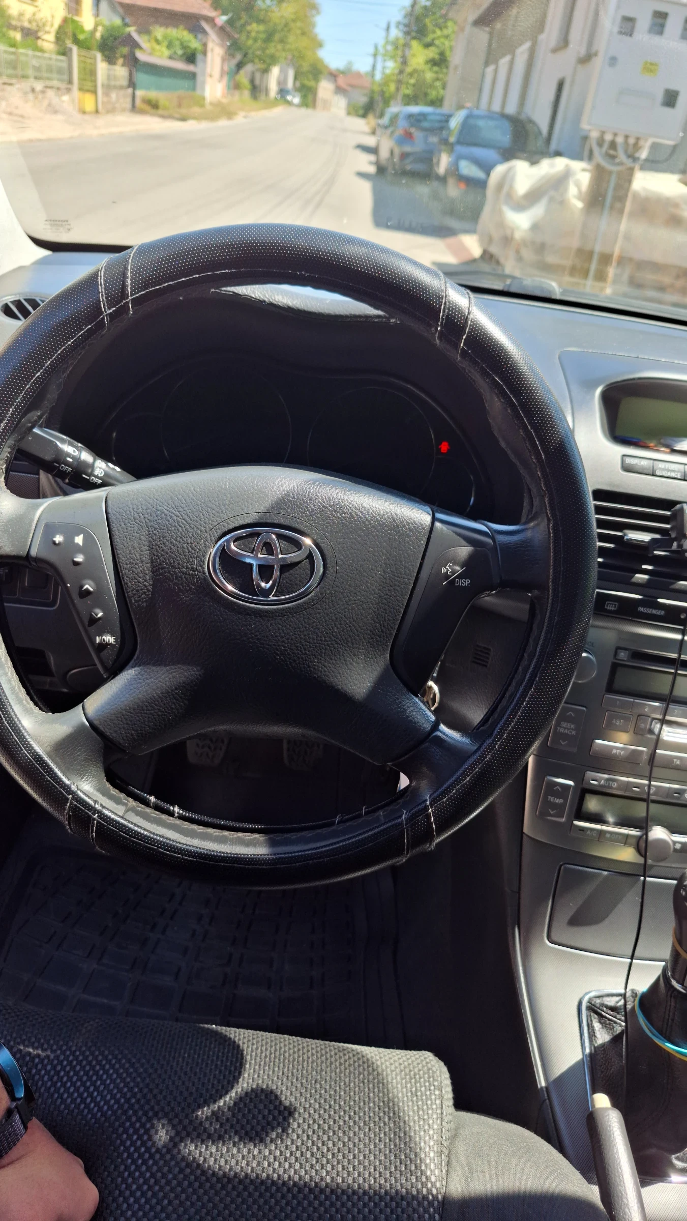 Toyota Avensis T25, снимка 9 - Автомобили и джипове - 55679495