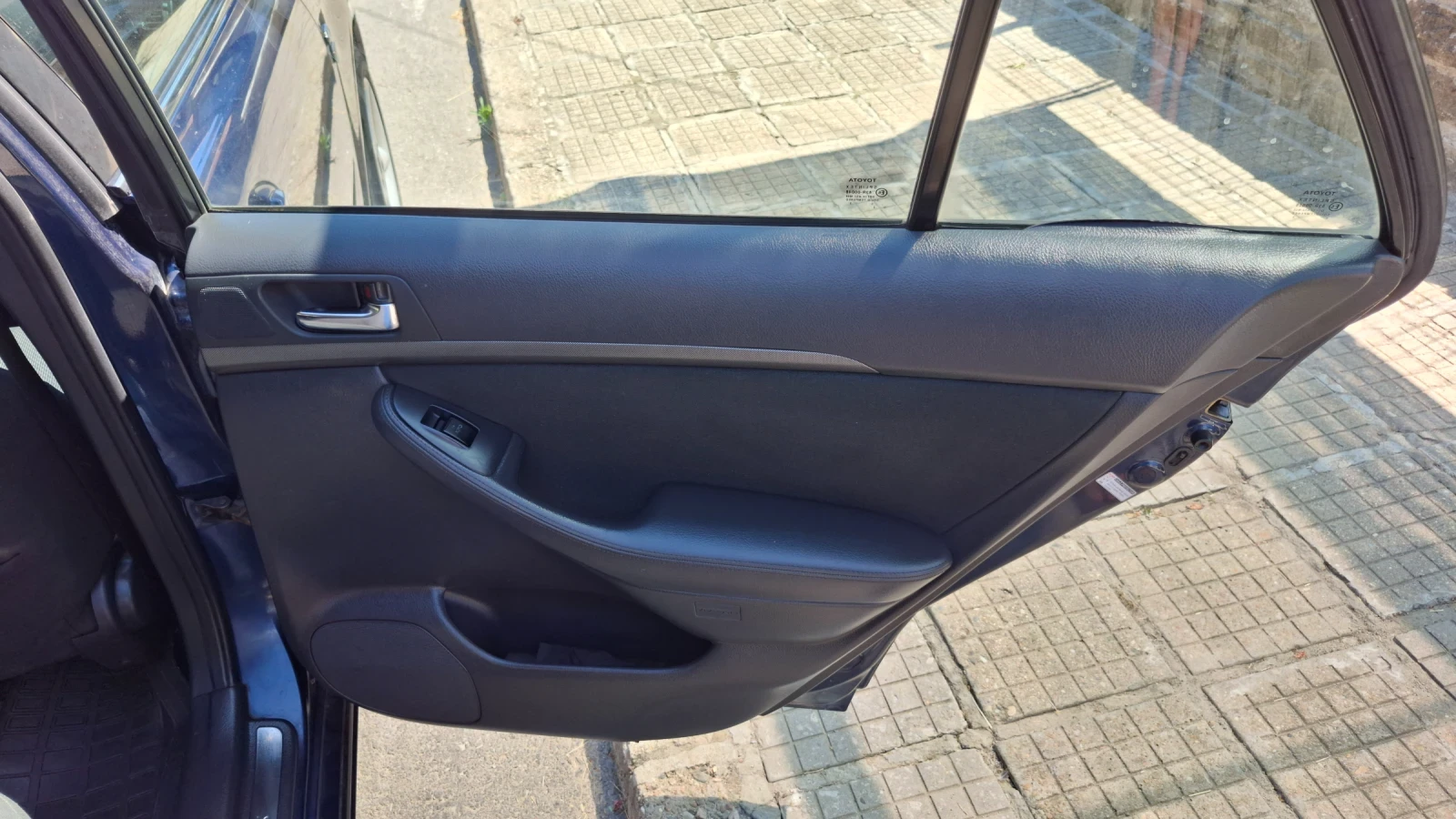 Toyota Avensis T25, снимка 16 - Автомобили и джипове - 55679495