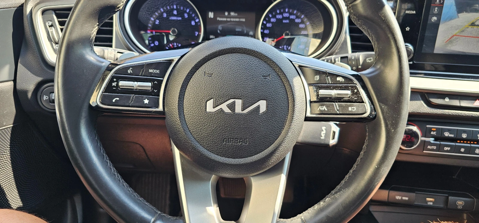 Kia Ceed, снимка 10 - Автомобили и джипове - 55806580