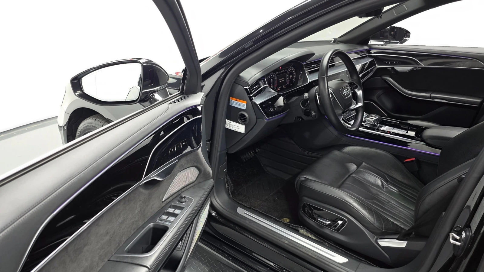 Audi A8, снимка 9 - Автомобили и джипове - 55950338