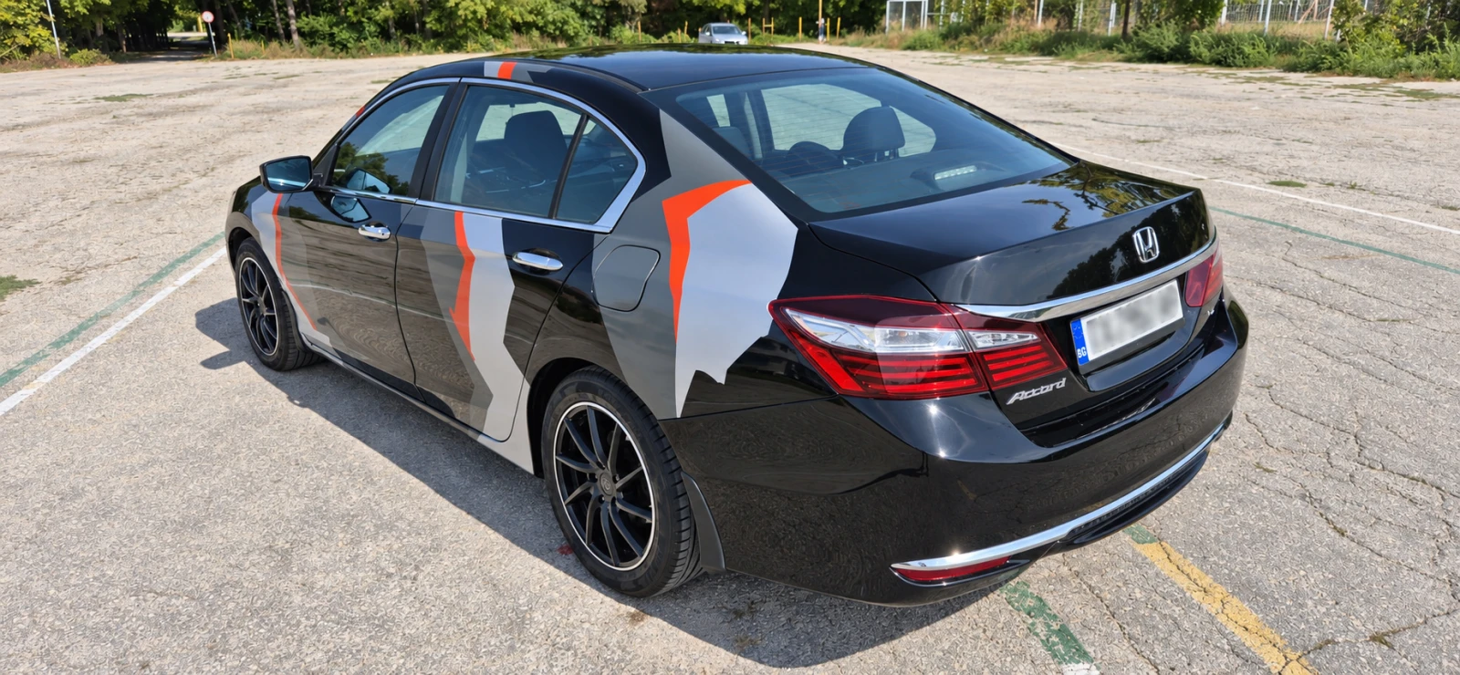 Honda Accord 2.4 i‑VTEC LX, снимка 5 - Автомобили и джипове - 56161730