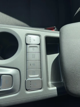 Hyundai Kona 64KWh/TREND/ГАРАНЦИЯ/SOH100%/FACELIFT/HUD/20000KM, снимка 17