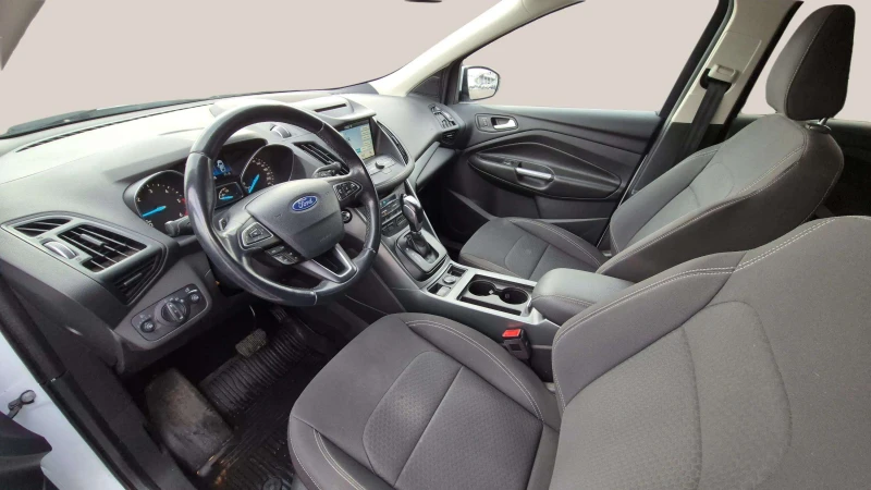 Ford Kuga 2.0 TDCi, снимка 6 - Автомобили и джипове - 48790350