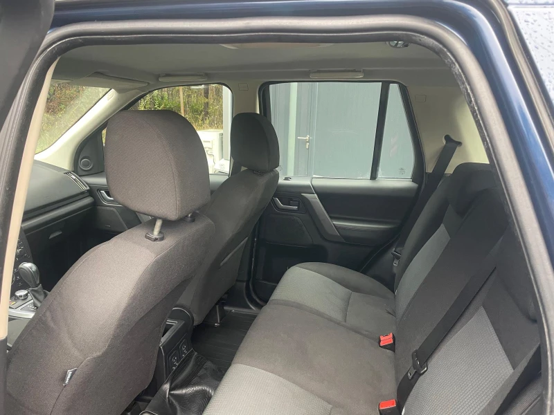 Land Rover Freelander 2.2 HSE TD4 4x4 Automatic, снимка 8 - Автомобили и джипове - 52349753