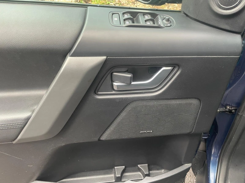 Land Rover Freelander 2.2 HSE TD4 4x4 Automatic, снимка 14 - Автомобили и джипове - 52349753