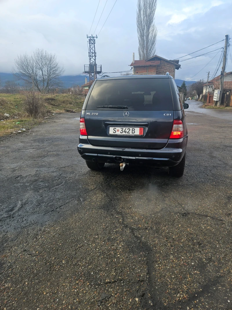 Mercedes-Benz ML 270, снимка 4 - Автомобили и джипове - 53295196