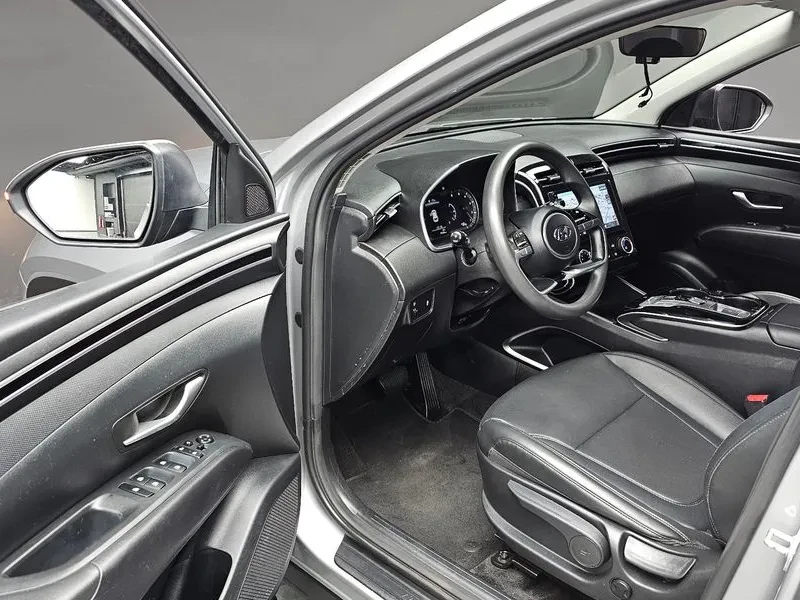 Hyundai Tucson 2.O 4WD MODERN, снимка 11 - Автомобили и джипове - 55733125