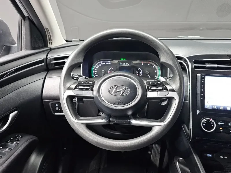 Hyundai Tucson 2.O 4WD MODERN, снимка 12 - Автомобили и джипове - 55733125
