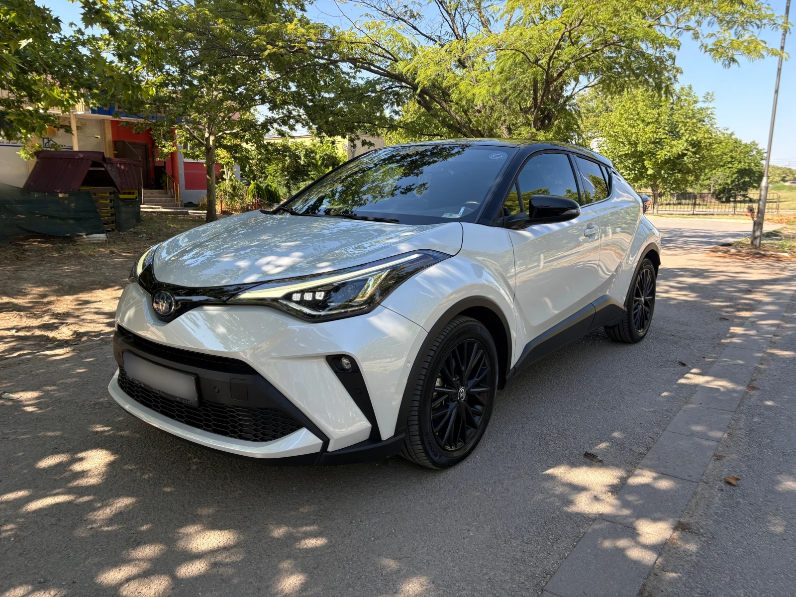 Toyota C-HR 2.0 HYBRID  | Mobile.bg   1