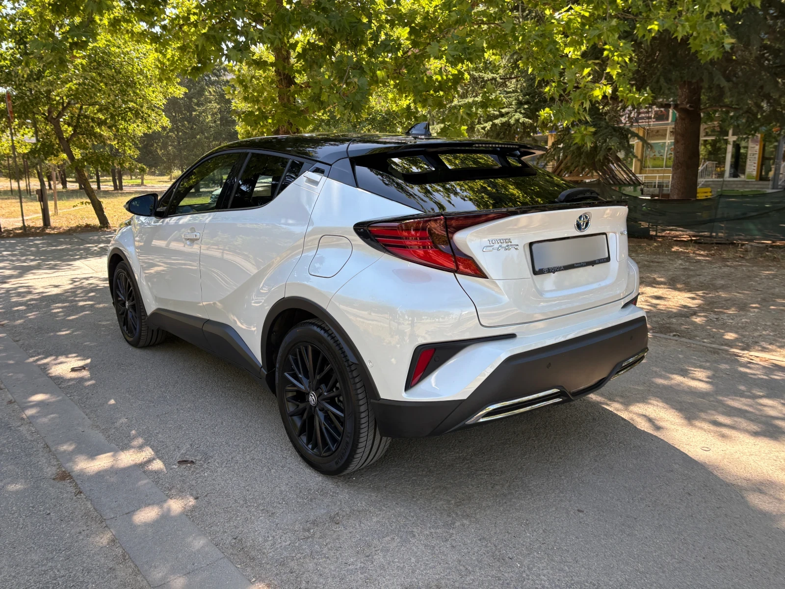 Toyota C-HR 2.0 HYBRID  - изображение 2