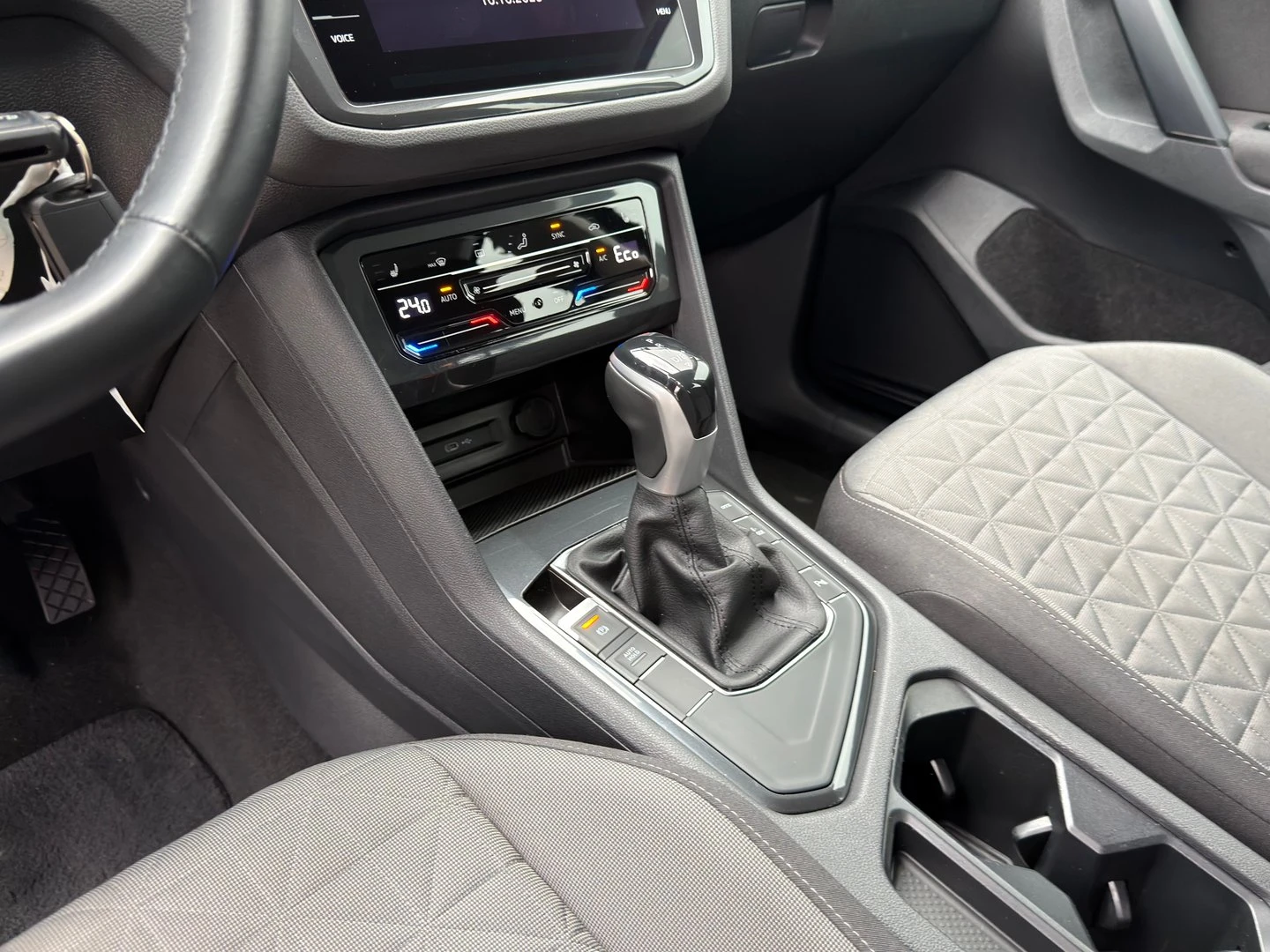 VW Tiguan Elegance 1.4 eHybrid OPF DSG | Mobile.bg � ����������� 12