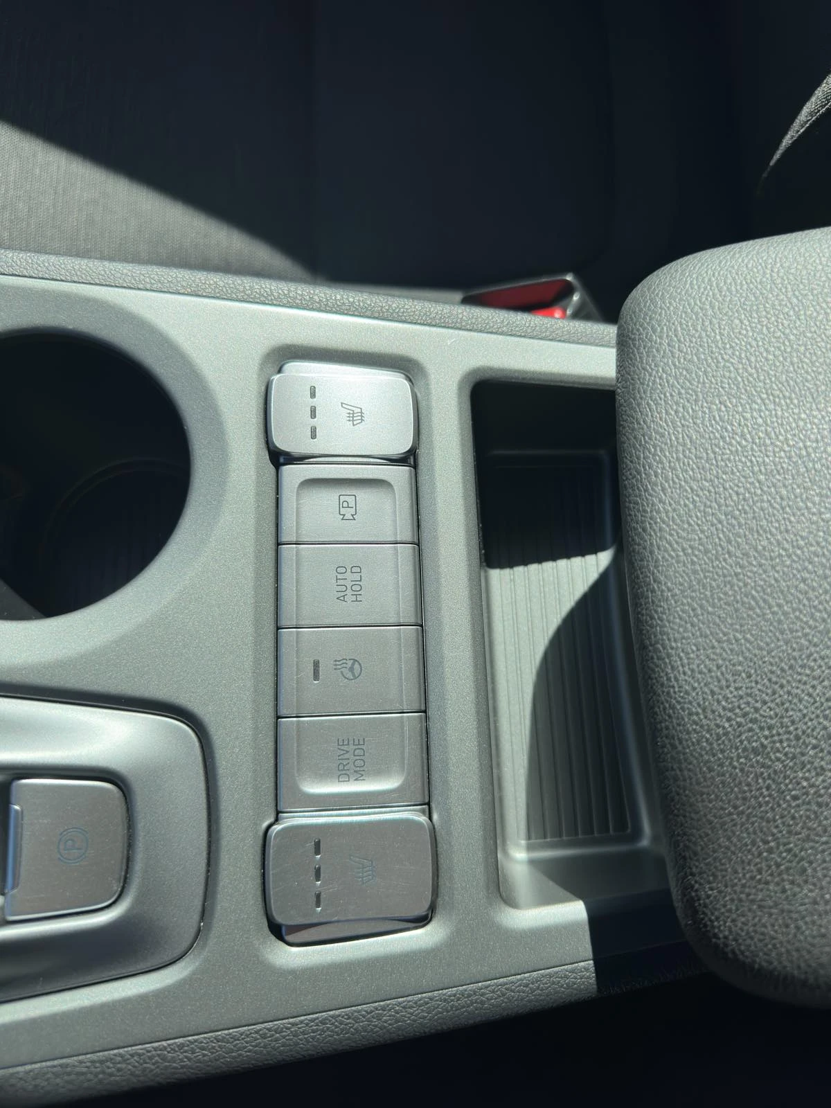 Hyundai Kona 64KWh/TREND/ГАРАНЦИЯ/SOH100%/FACELIFT/HUD/20000KM, снимка 17 - Автомобили и джипове - 53596320