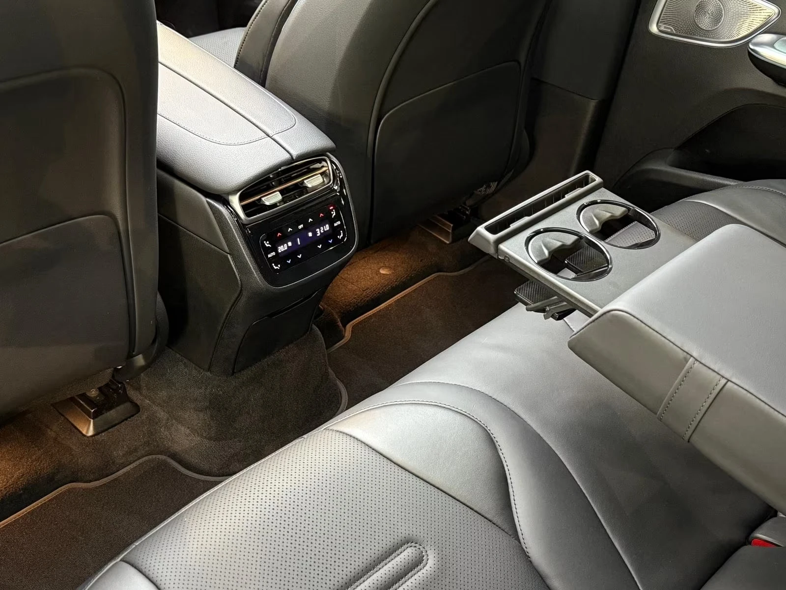 Mercedes-Benz EQE 43 AMG/SUV/4-MATIC/BURM/PANO/HEAD UP/360/ | Mobile.bg � ����������� 14