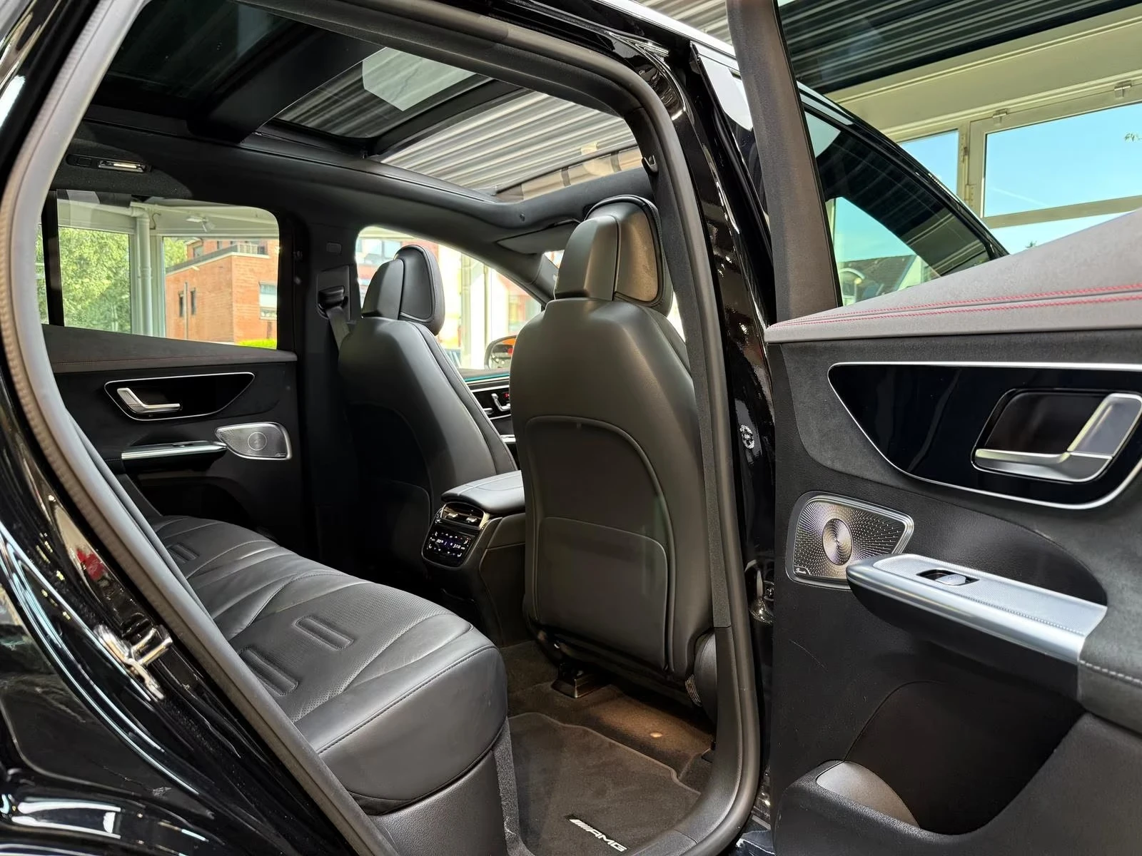 Mercedes-Benz EQE 43 AMG/SUV/4-MATIC/BURM/PANO/HEAD UP/360/ | Mobile.bg � ����������� 12