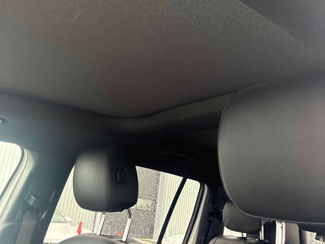 Mercedes-Benz GLB * 250 * DISTRONIC* PANORAMA* ПОДГРЕВИ* , снимка 15 - Автомобили и джипове - 53991552