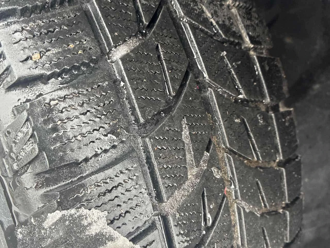 Mercedes-Benz GLB * 250 * DISTRONIC* PANORAMA* ПОДГРЕВИ* , снимка 13 - Автомобили и джипове - 53991552