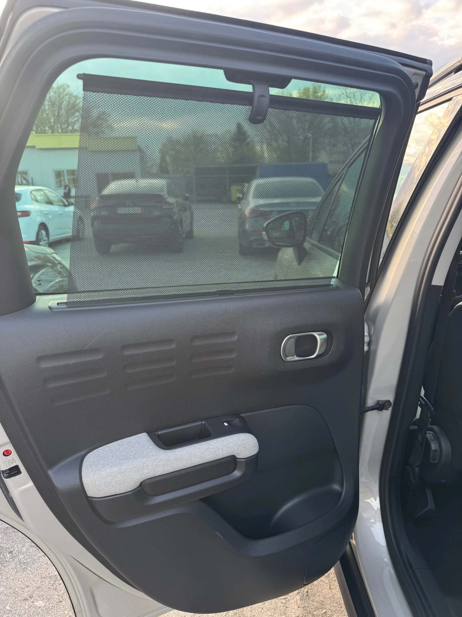 Citroen C3 Aircross 1.6 blue-HDI shine 120kc, снимка 17 - Автомобили и джипове - 54229660