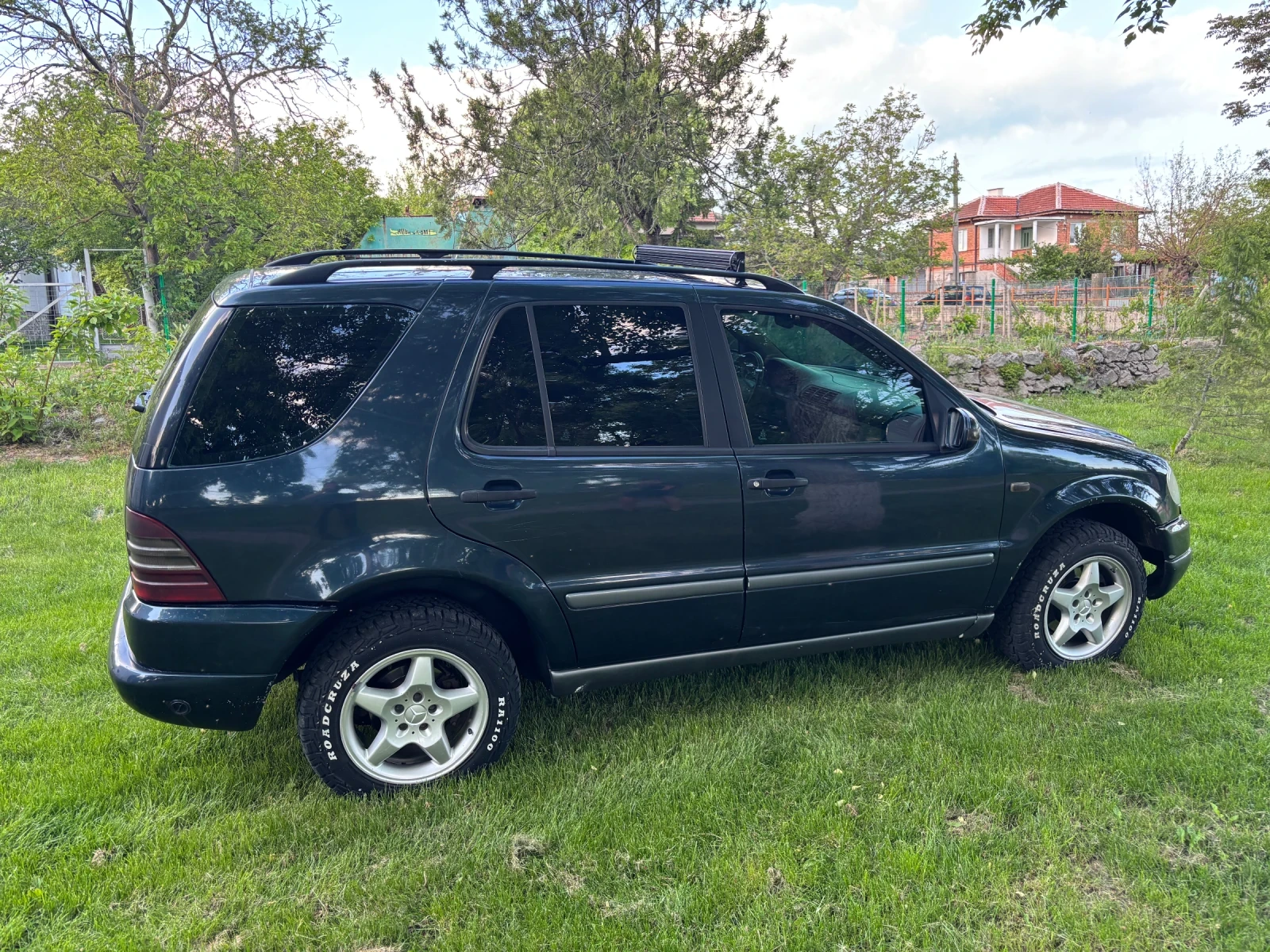 Mercedes-Benz ML 320 3.2 gas, снимка 4 - Автомобили и джипове - 54598216