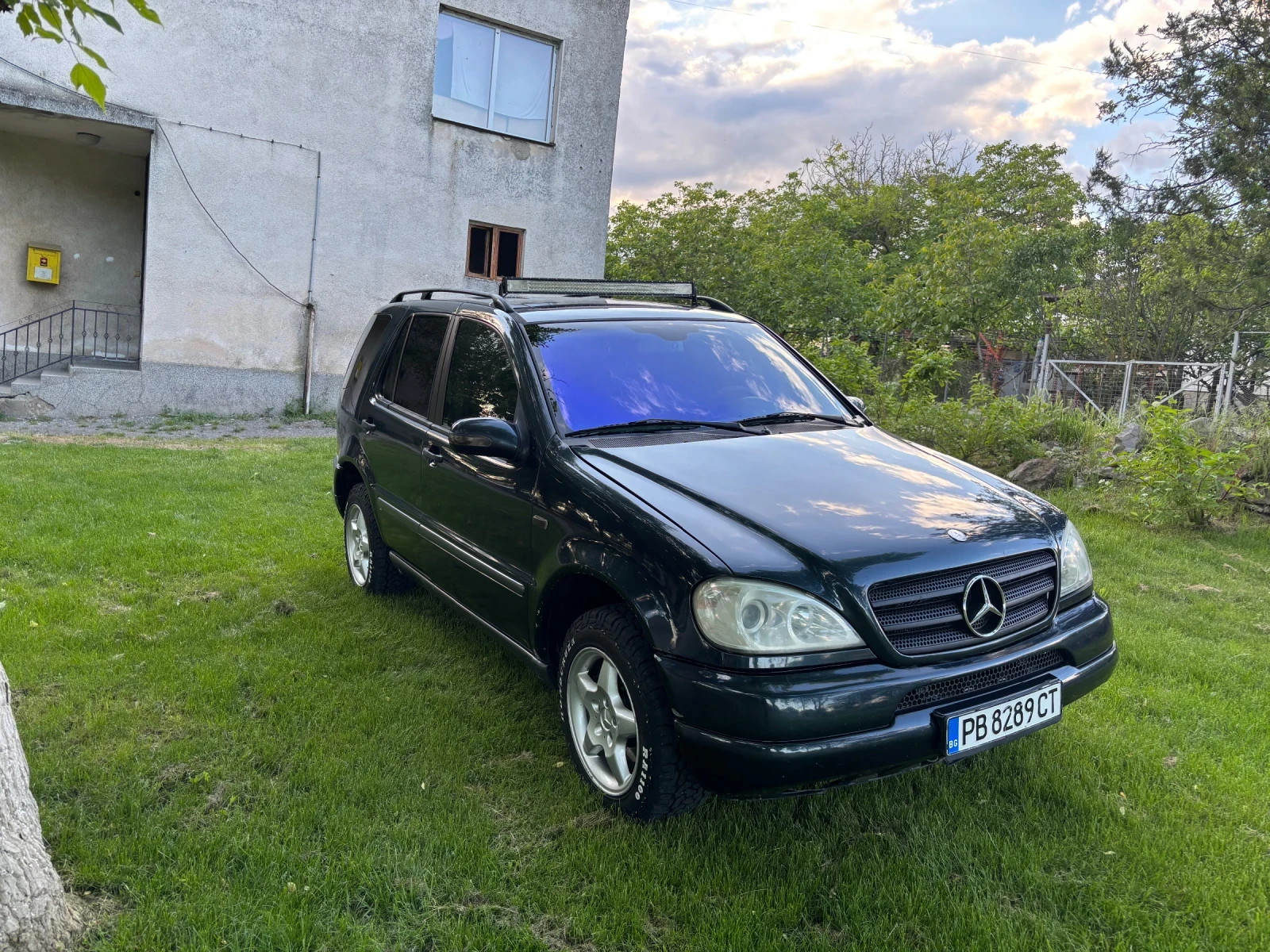 Mercedes-Benz ML 320 3.2 gas, снимка 3 - Автомобили и джипове - 54598216