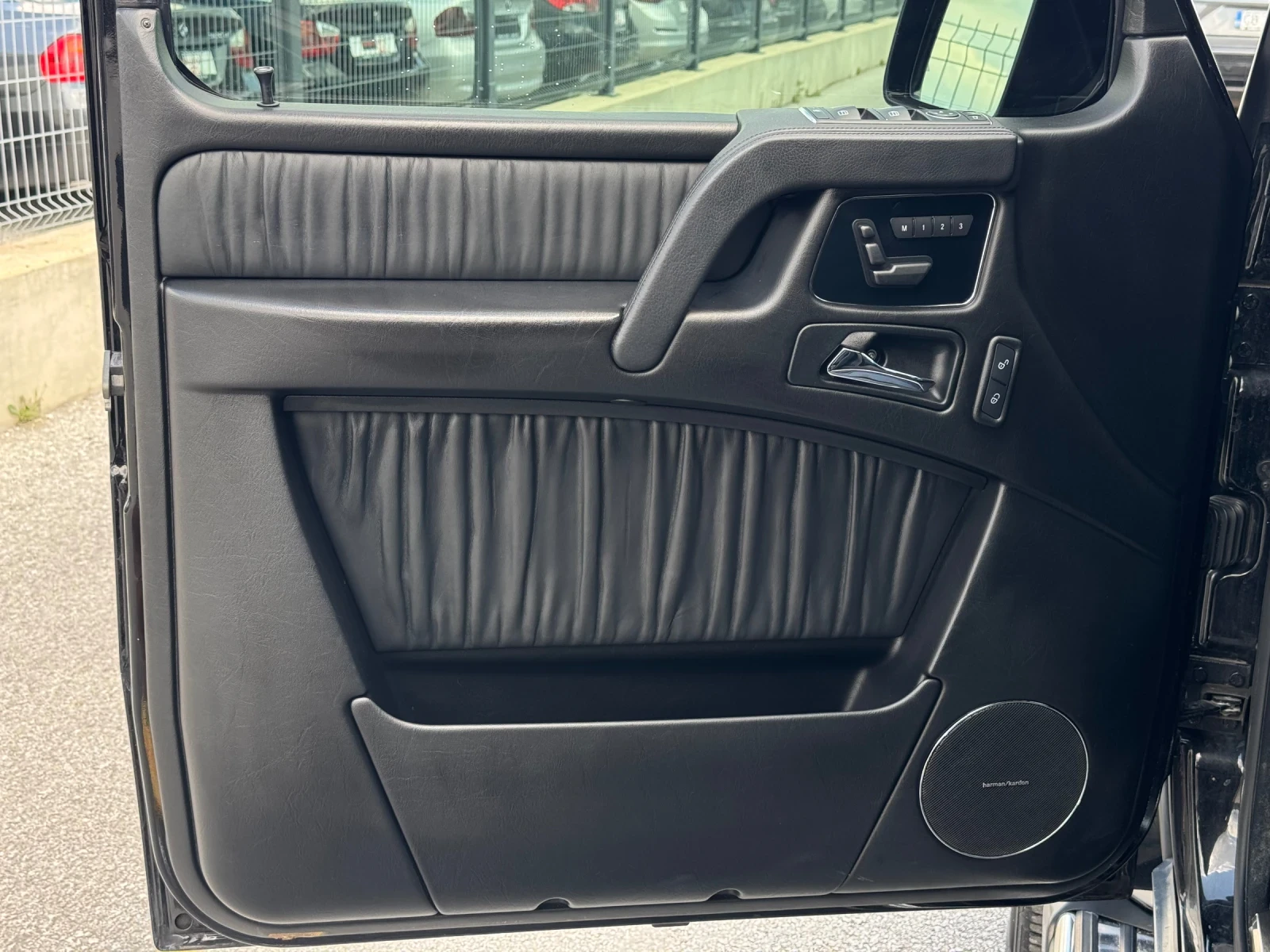Mercedes-Benz G 63 AMG DESIGNO 89000km!!!, снимка 9 - Автомобили и джипове - 55263959
