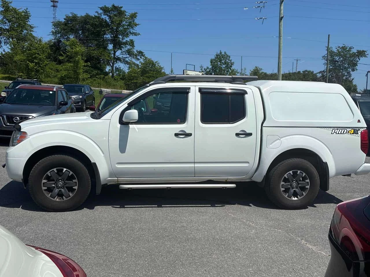 Nissan Frontier Crew Cab PRO 4X Standard Bed 4x4 Auto, снимка 2 - Автомобили и джипове - 55416613