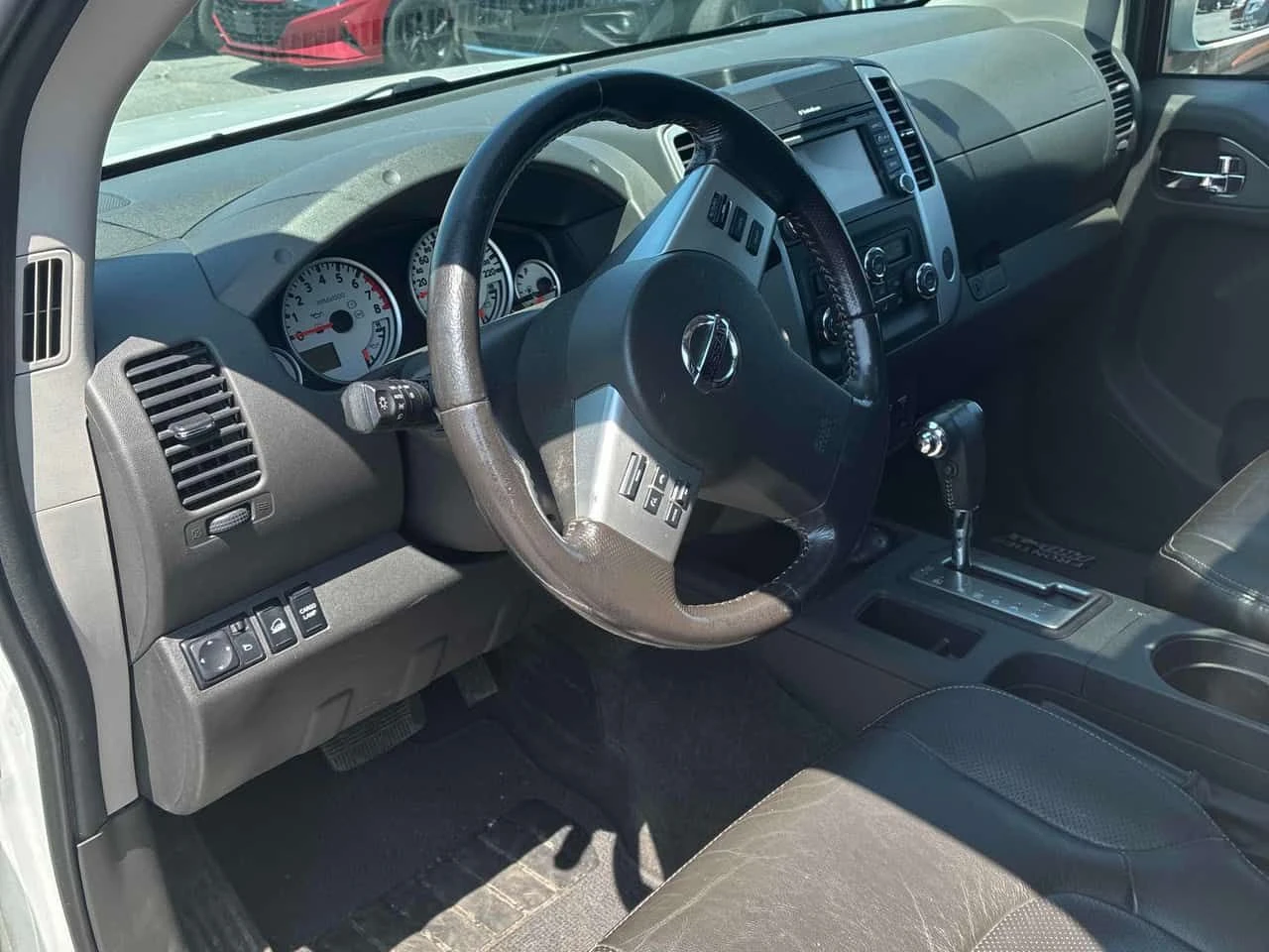 Nissan Frontier Crew Cab PRO 4X Standard Bed 4x4 Auto, снимка 7 - Автомобили и джипове - 55416613