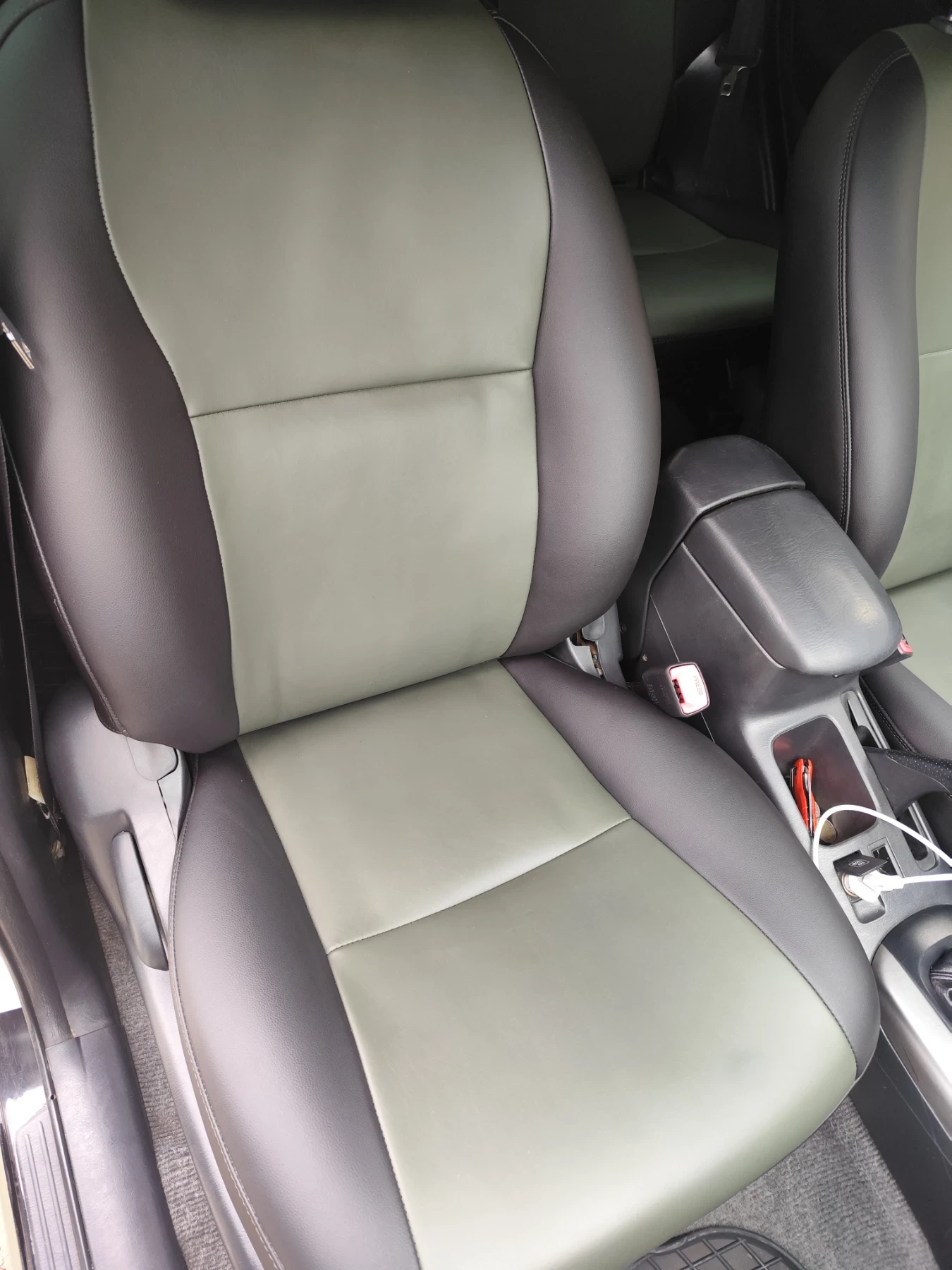 Toyota Rav4, снимка 3 - Автомобили и джипове - 55419639