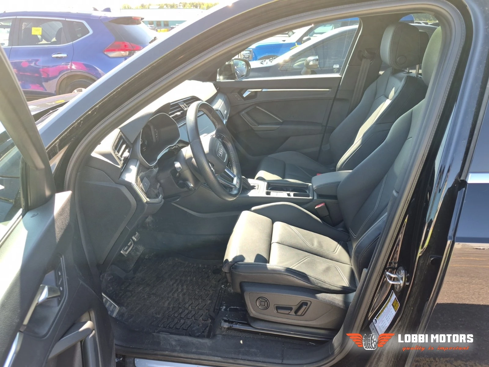 Audi Q3, снимка 5 - Автомобили и джипове - 55928879