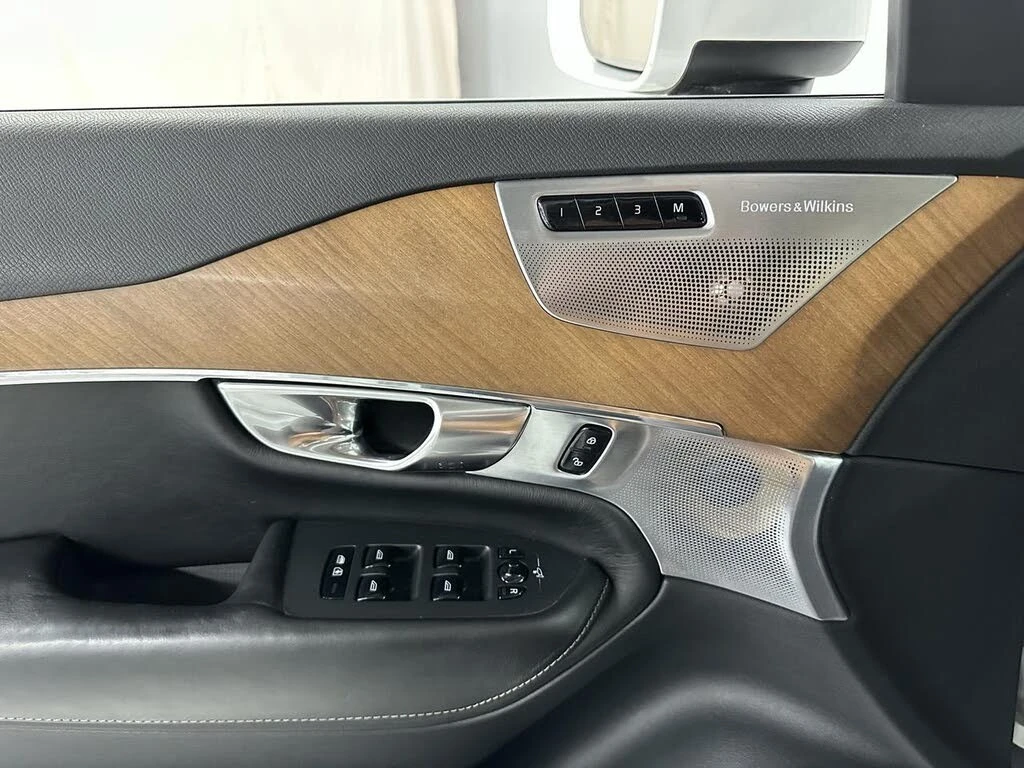 Volvo Xc90 T6 Inscription * Панорама * АвтоКредит(ЦЕНА ДО БГ), снимка 13 - Автомобили и джипове - 56202193