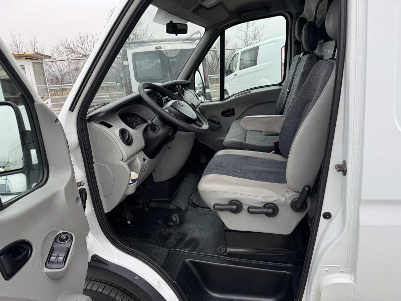 Renault Master KLIMA, снимка 11 - Бусове и автобуси - 49288205