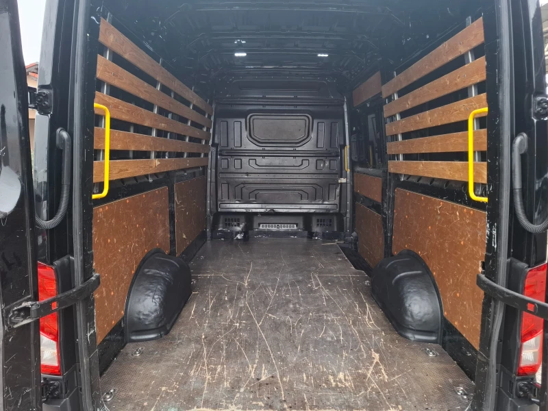 VW Crafter 2.0tdi /Средна база/ Euro6 Navi Камера, снимка 13 - Бусове и автобуси - 52454826