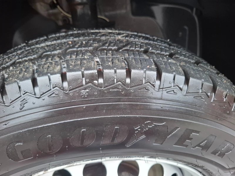 VW Crafter 2.0tdi /Средна база/ Euro6 Navi Камера, снимка 15 - Бусове и автобуси - 52454826