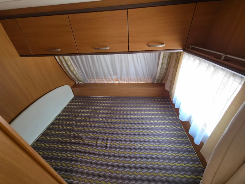 Каравана Burstner 435TS, снимка 8 - Каравани и кемпери - 51341084