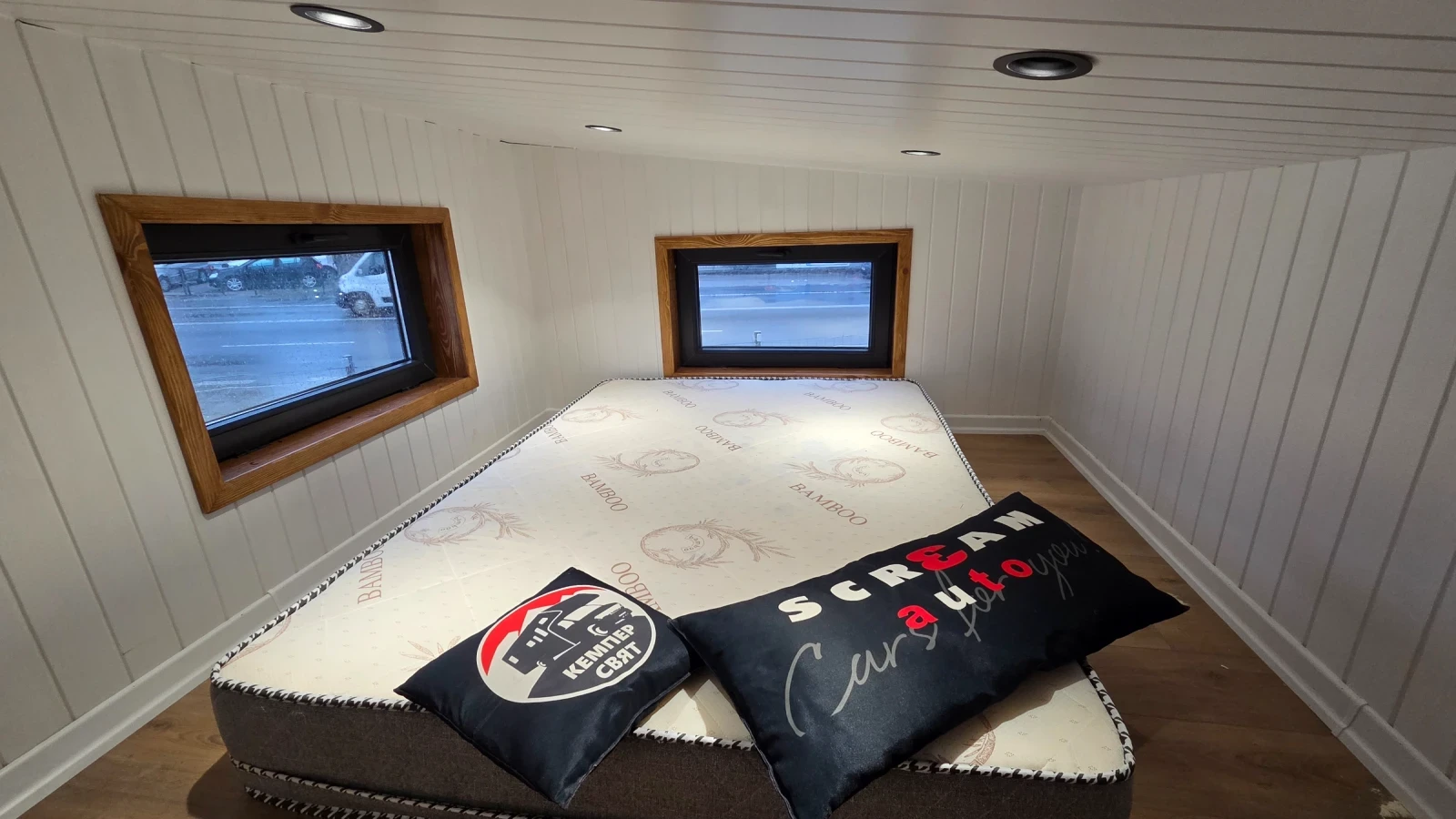 �������� ������ ����-������� ���� ���! | Mobile.bg � ����������� 11