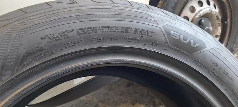 Гуми Летни 235/55R19, снимка 8 - Гуми и джанти - 33171883