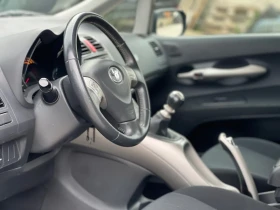 Toyota Auris 2.0 D4D 126 кс. NAVI, снимка 11