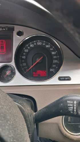 VW Passat - 2400 € / 4693.99 лв. - 14107271 9