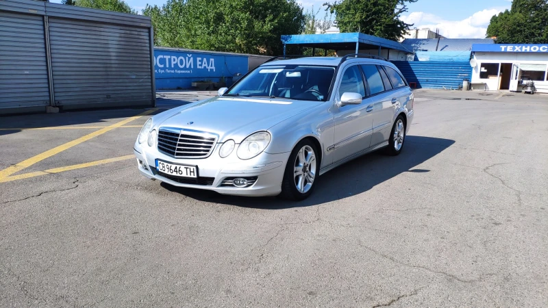 Mercedes-Benz E 300, снимка 15 - Автомобили и джипове - 47602581