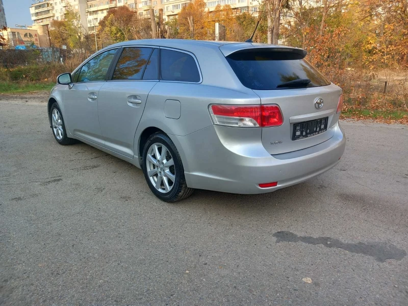 Toyota Avensis 2.0i , снимка 7 - Автомобили и джипове - 48377184