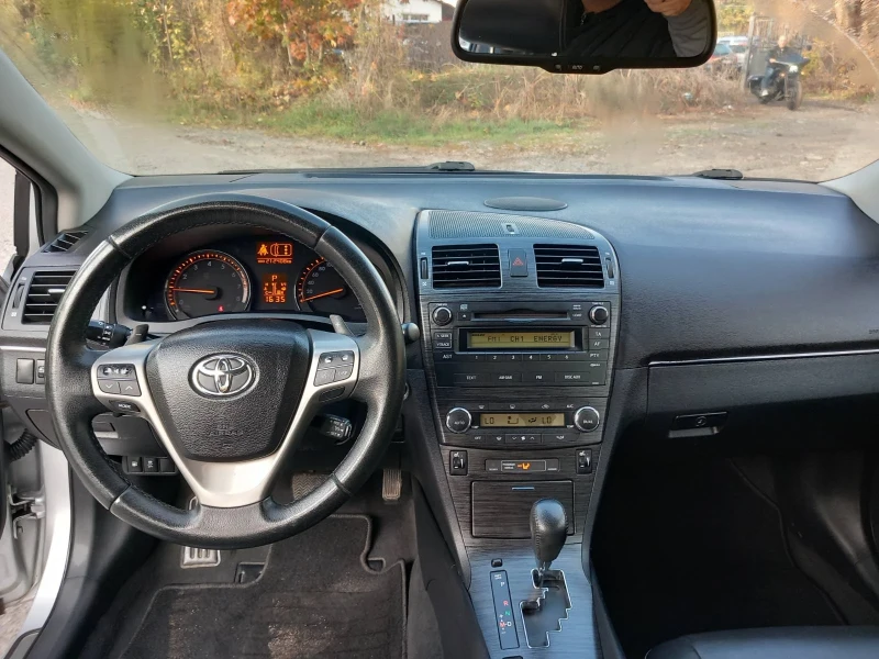 Toyota Avensis 2.0i , снимка 12 - Автомобили и джипове - 48377184