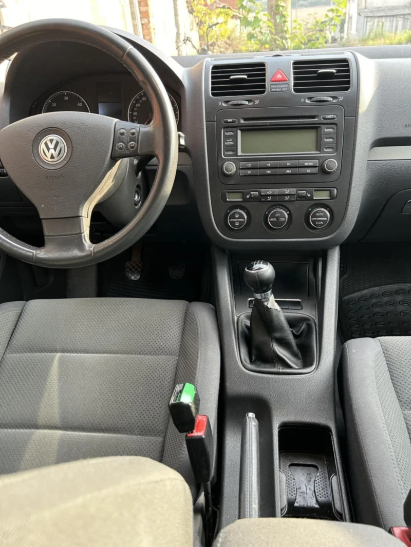 VW Golf 2.0 TDI, снимка 4 - Автомобили и джипове - 48639375