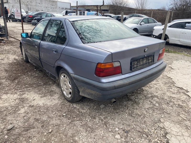 BMW 318, снимка 4 - Автомобили и джипове - 48990771