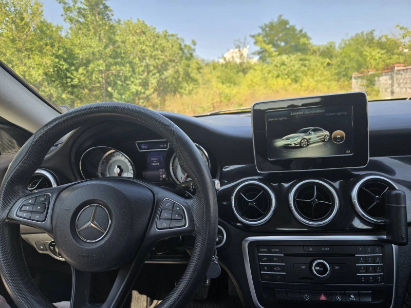 Mercedes-Benz CLA 200, снимка 7 - Автомобили и джипове - 52681779